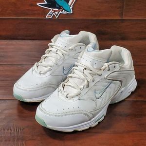 Nike Women's Size 9 Walking Shoes Profoot Rolling